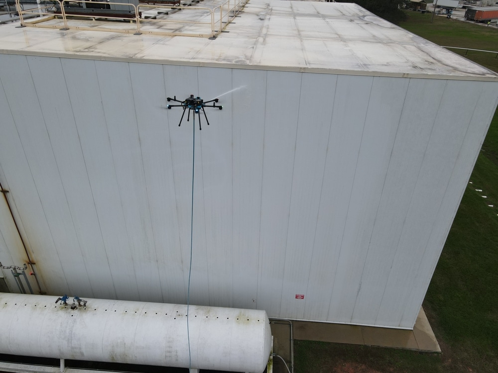 Werkzone rond bedrijfspand als aandachtspunt voor drone schoonmaak