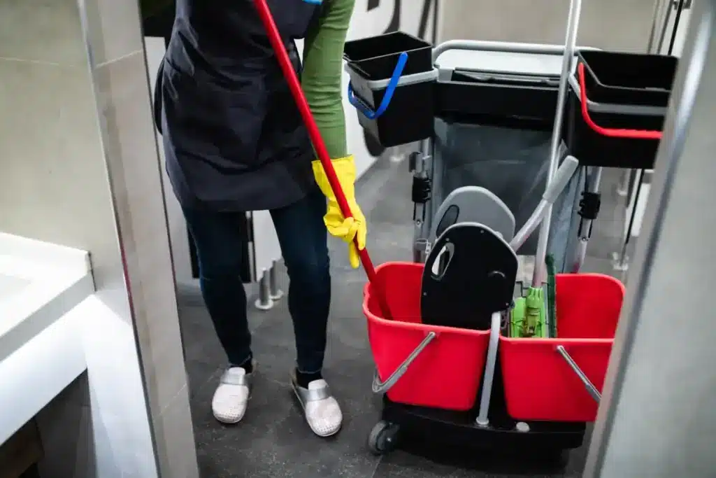 Winkelinterieur schoonmaken als onderdeel van retail schoonmaak