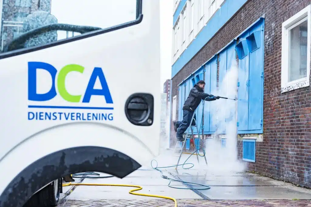 Gevelreiniging als onderdeel van gebouwonderhoud