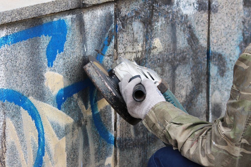 Uitvoering van graffiti verwijderen Alkmaar