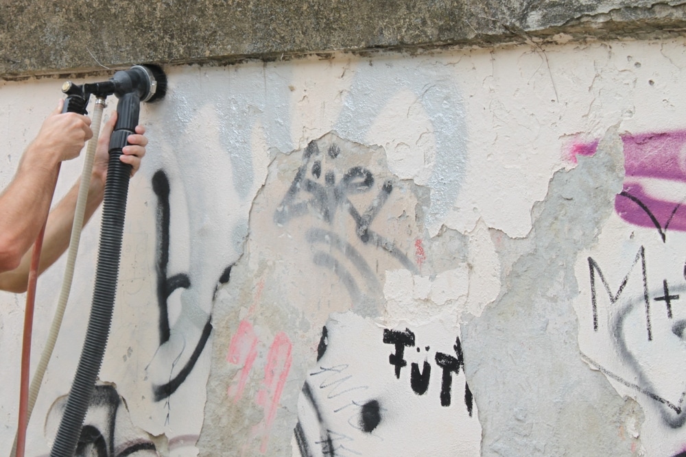 Oplevering na graffiti verwijderen Hilversum