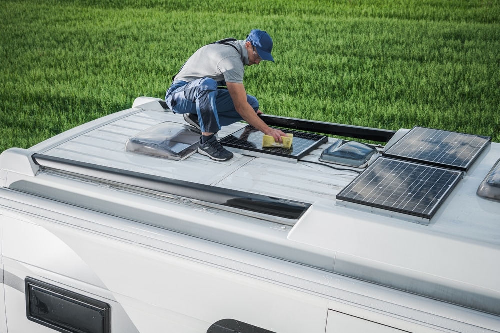 Sanitair en kleedruimte bij recreatieschoonmaak