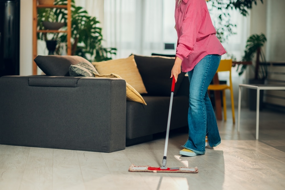 Schoonmaakbedrijf Spijkenisse met aandacht voor ontvangsthal