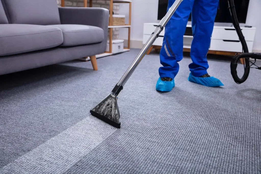 Contextbeeld voor tapijtreiniging woonkamer schoon en schoonmaakplanning.